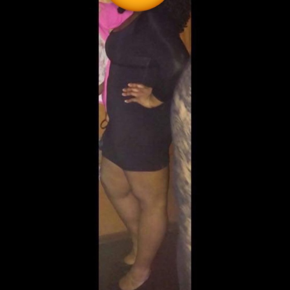 Fashion to Figure - Size 18-20, Black Dress with the Back Out